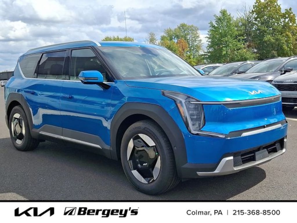 New 2026 Kia EV9 Wind SUV