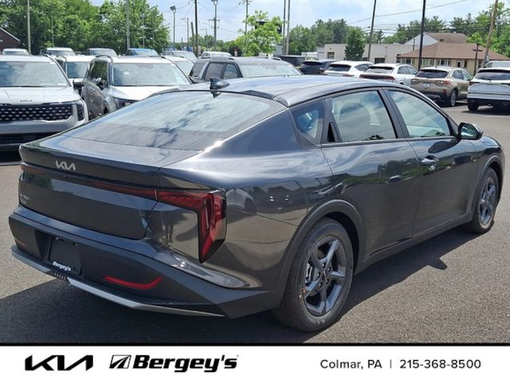 New 2026 Kia K4 LXS Sedan