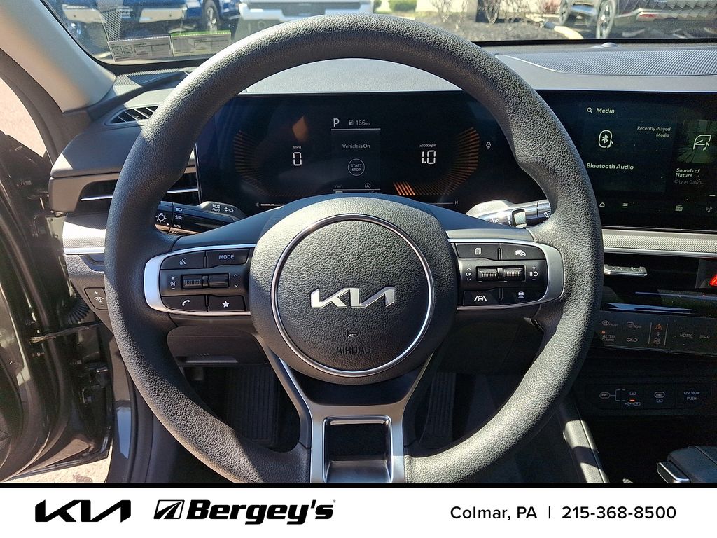 2026 Kia K5 LXS - Photo 15