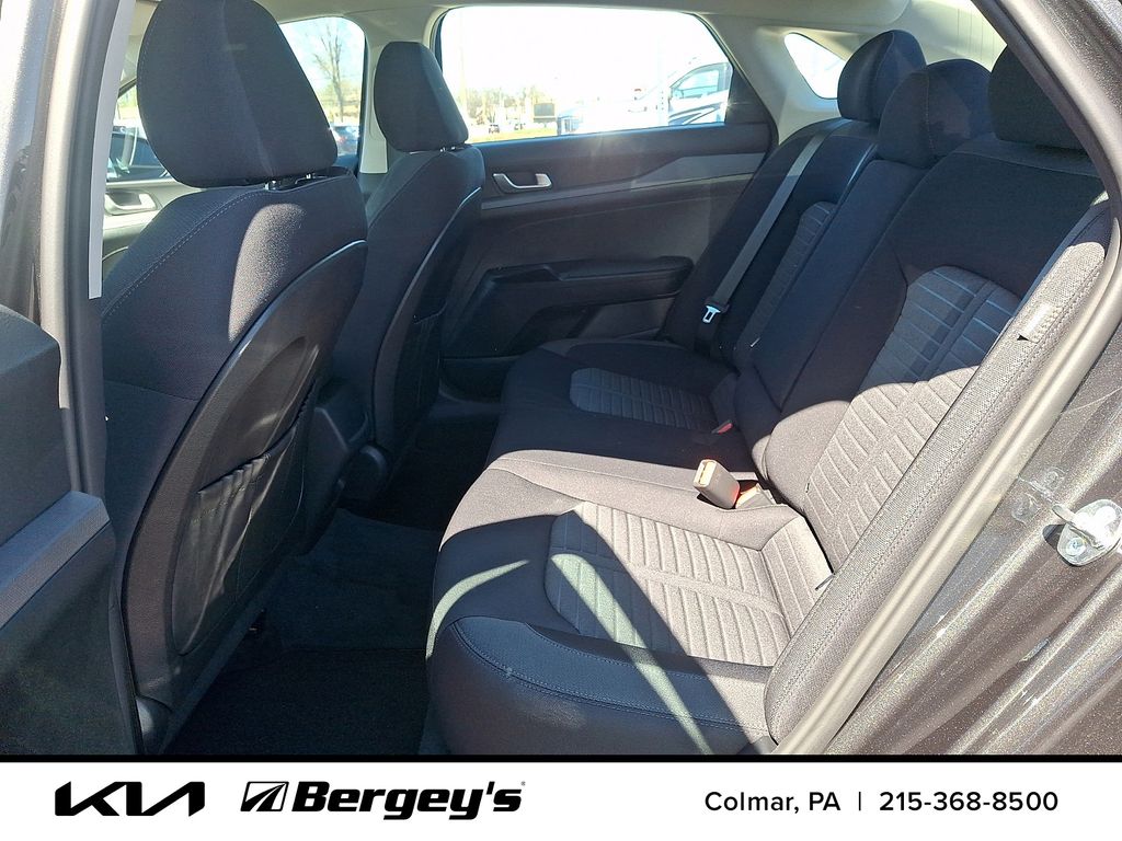 2026 Kia K5 LXS - Photo 8