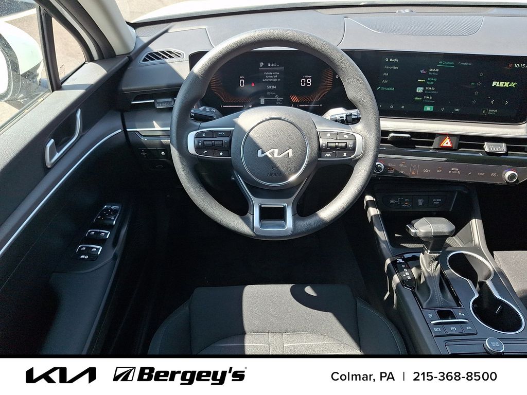 2026 Kia K5 LXS - Photo 9