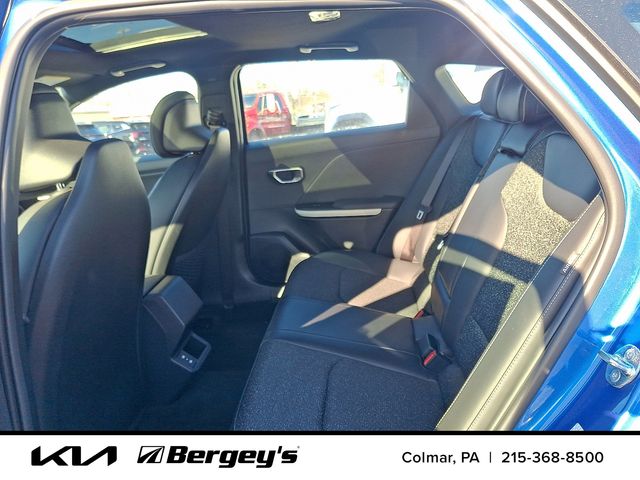 2025 Kia K4 GT-Line - Photo 8