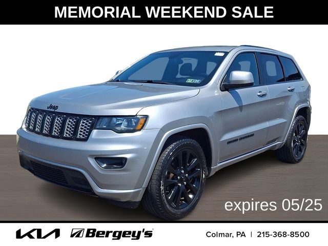 2017 Jeep Grand Cherokee Altitude 4WD's photo