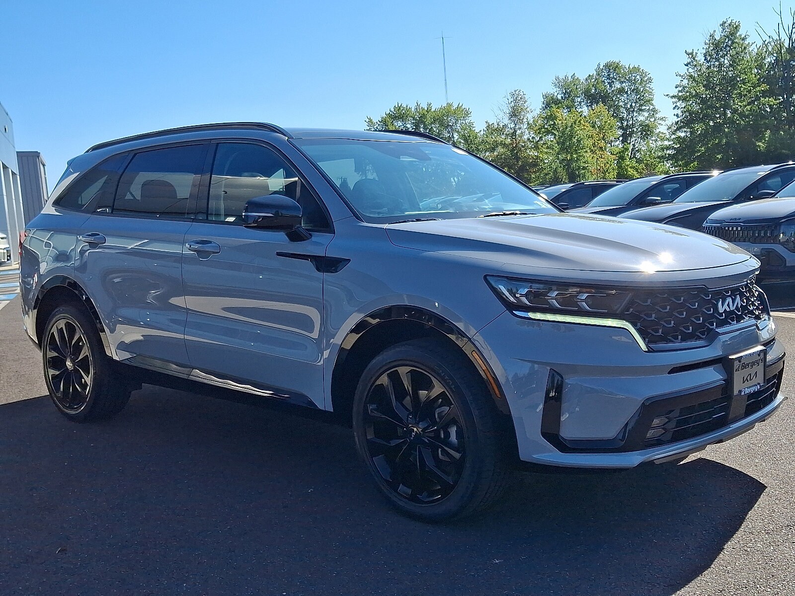 2022 Kia Sorento SX photo 2