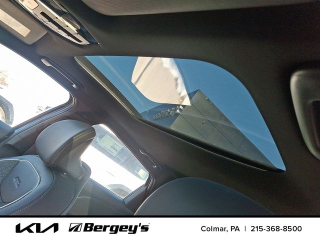 2025 Kia K4 GT-Line - Photo 12