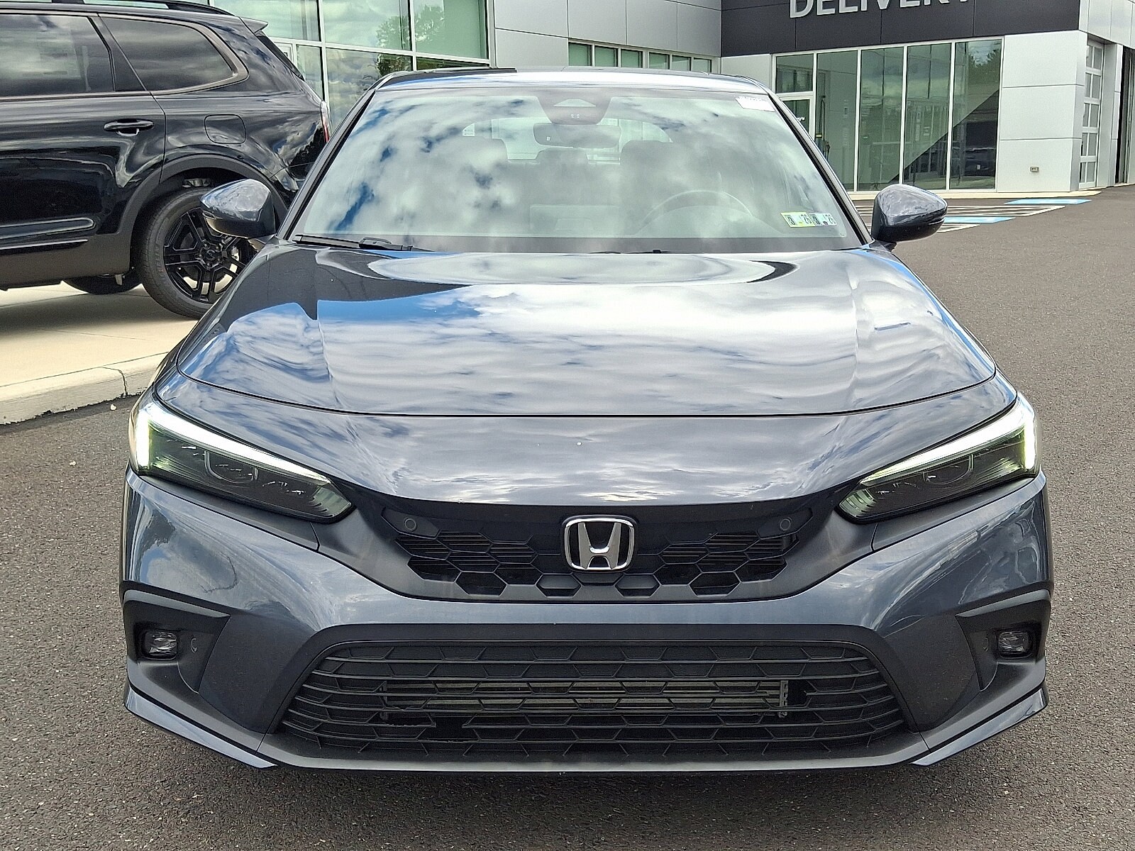 2022 Honda Civic Sport Touring Hatchback photo 2