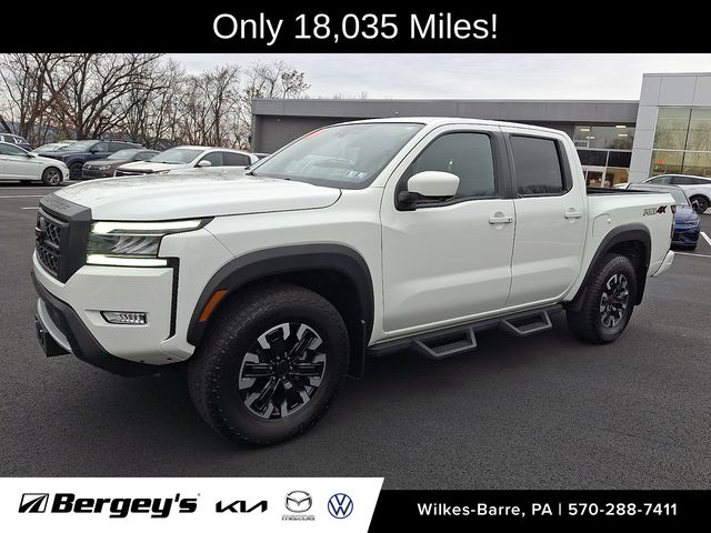 2023 Nissan Frontier PRO-4X's photo