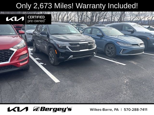 2025 Kia Seltos LX's photo