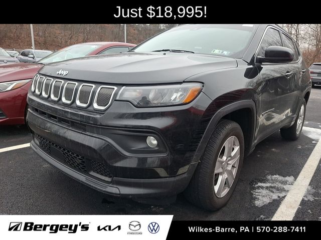 2022 Jeep Compass Latitude's photo