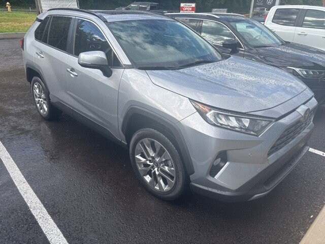 2021 Toyota RAV4 Limited photo 2