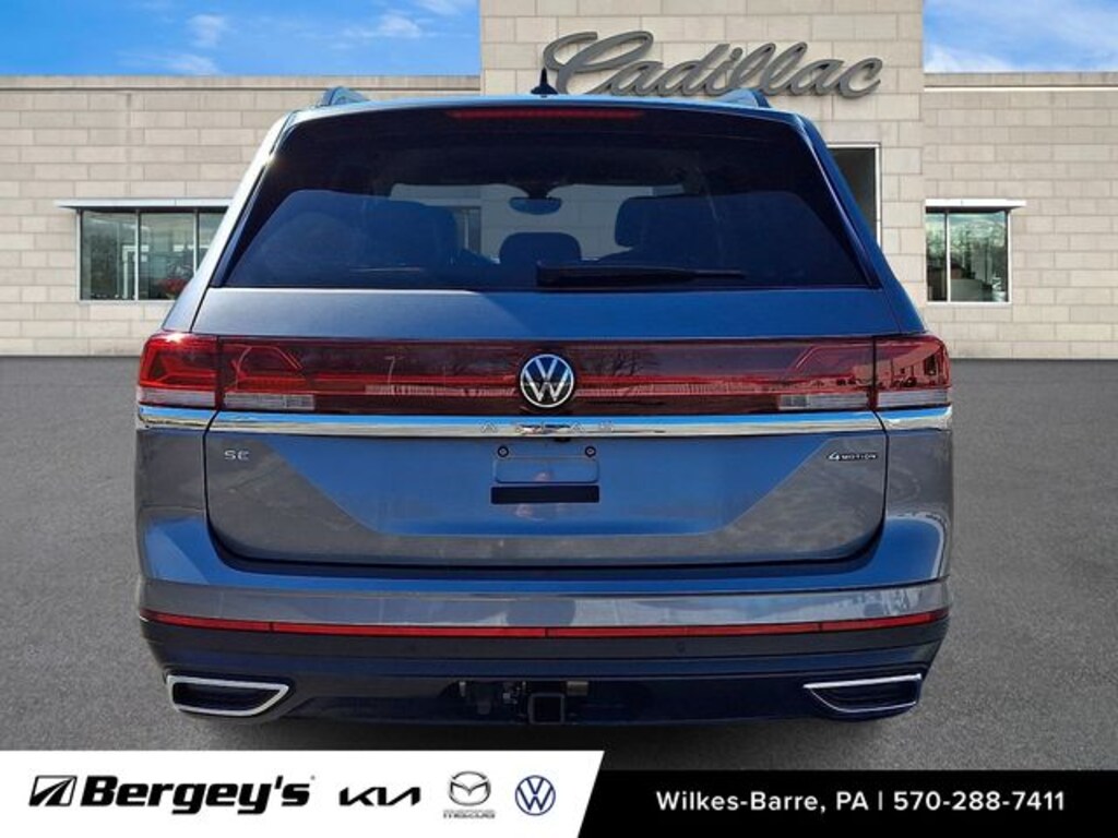 Used 2025 Volkswagen Atlas 2.0T SE w/Technology SUV