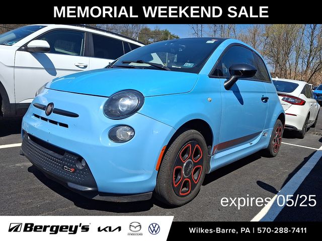 2016 FIAT 500e Battery Electric's photo