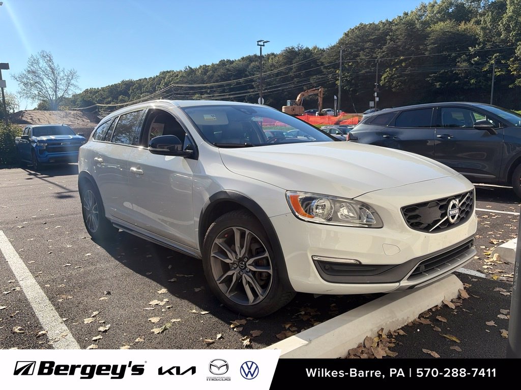 2016 Volvo V60 Base