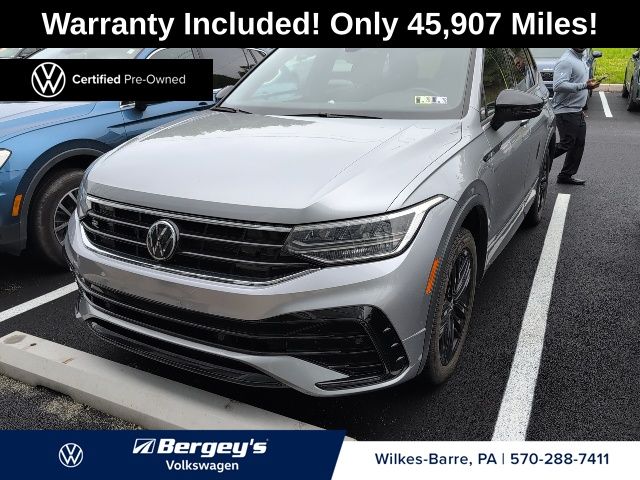2022 Volkswagen Tiguan 2.0T SE R-Line Black 4Motion's photo