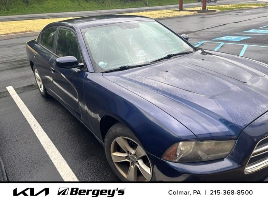 Used 2014 Dodge Charger SE Sedan