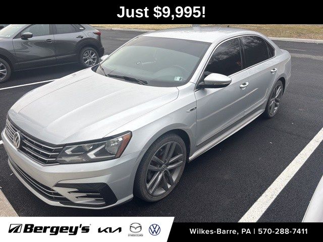 2017 Volkswagen Passat R-Line