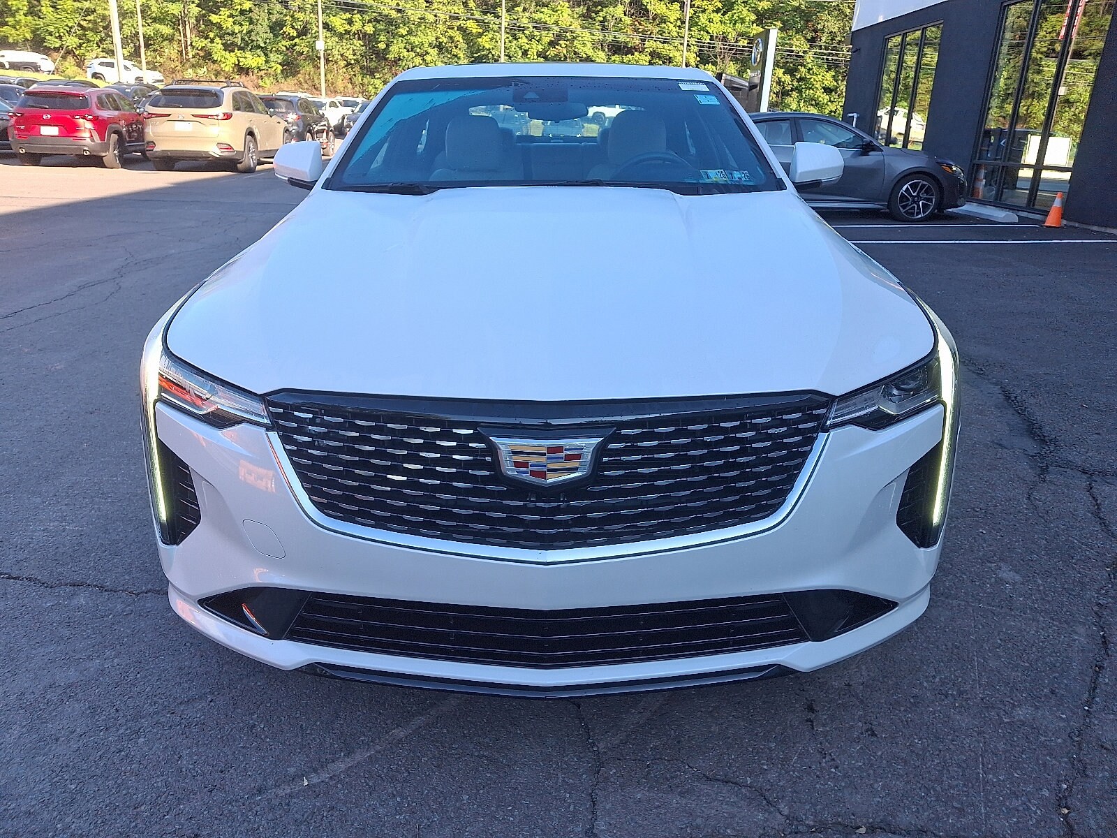 2022 Cadillac CT4 Luxury photo 2