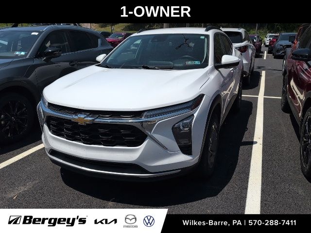 2024 Chevrolet Trax LT's photo