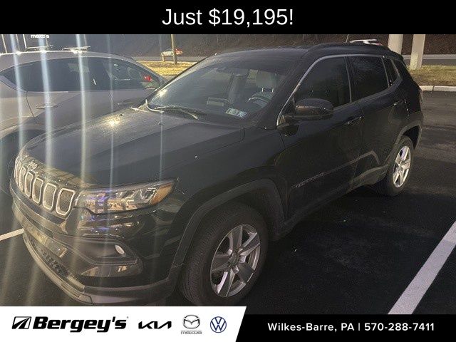 2022 Jeep Compass Latitude's photo