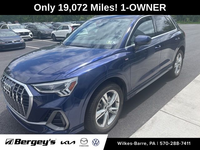 2024 Audi Q3 45 TFSI S Line Premium quattro's photo
