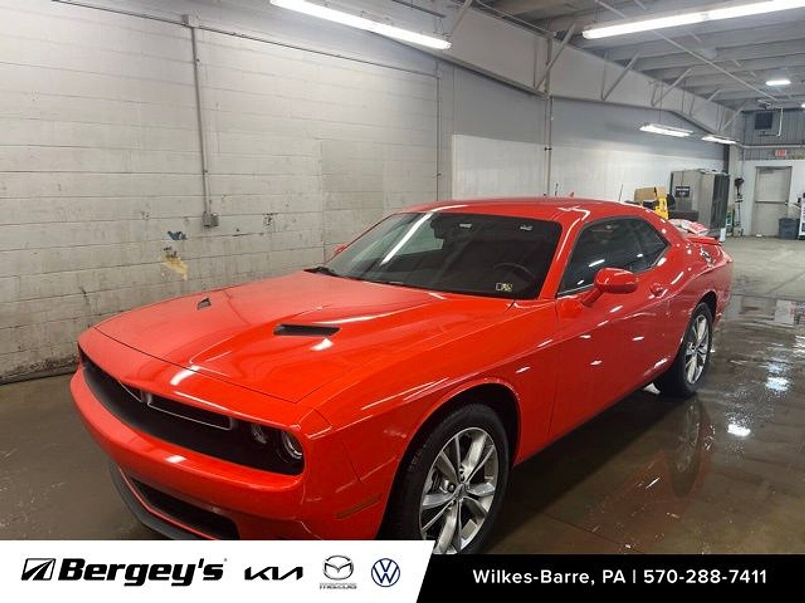 2022 Dodge Challenger SXT AWD photo 2