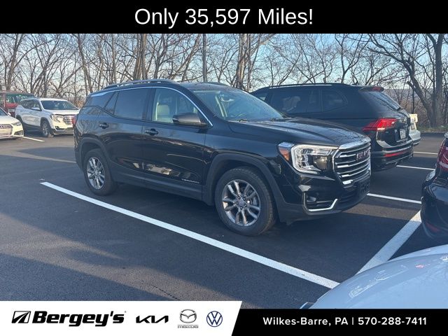 2024 GMC Terrain SLT's photo