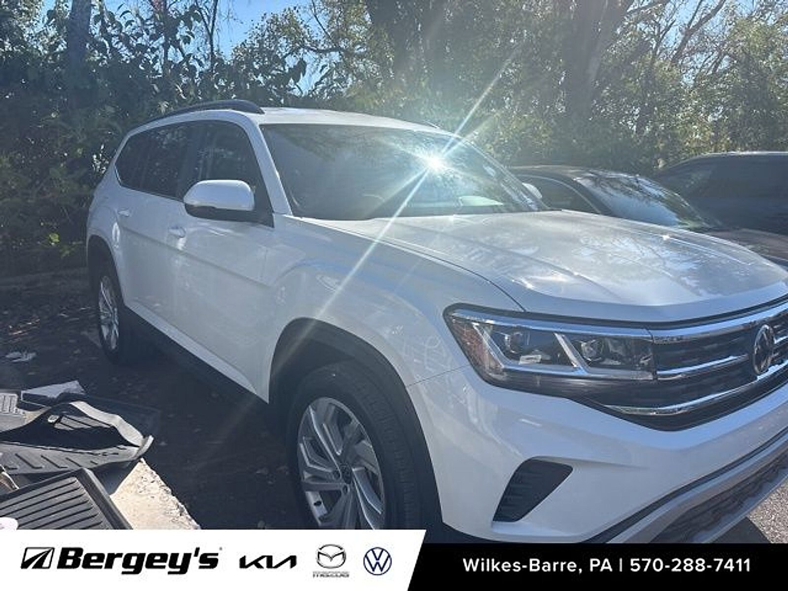 2023 Volkswagen Atlas SE Technology photo 2
