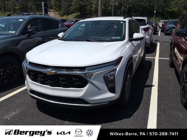 2024 Chevrolet Trax LT's photo