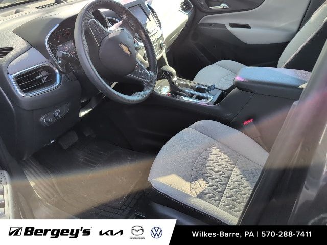 2022 Chevrolet Equinox AWD LS's photo