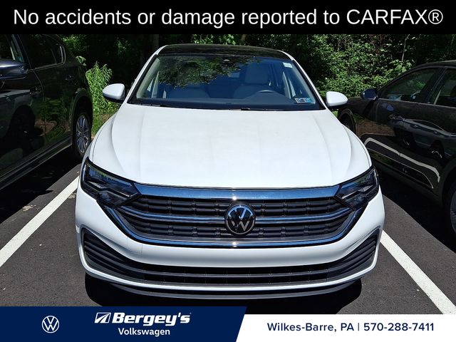 3VW7M7BU3RM038681