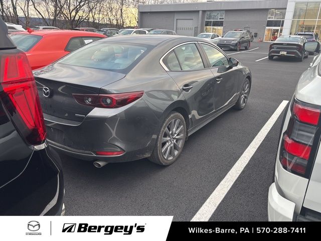 2025 Mazda Mazda3 Sedan 2.5 s Preferred photo 3