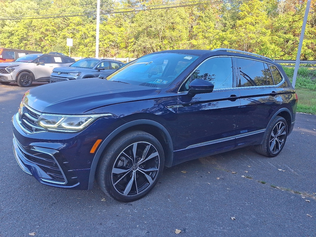 Certified 2022 Volkswagen Tiguan SEL R-Line 2.0T SEL R-Line 4MOTION