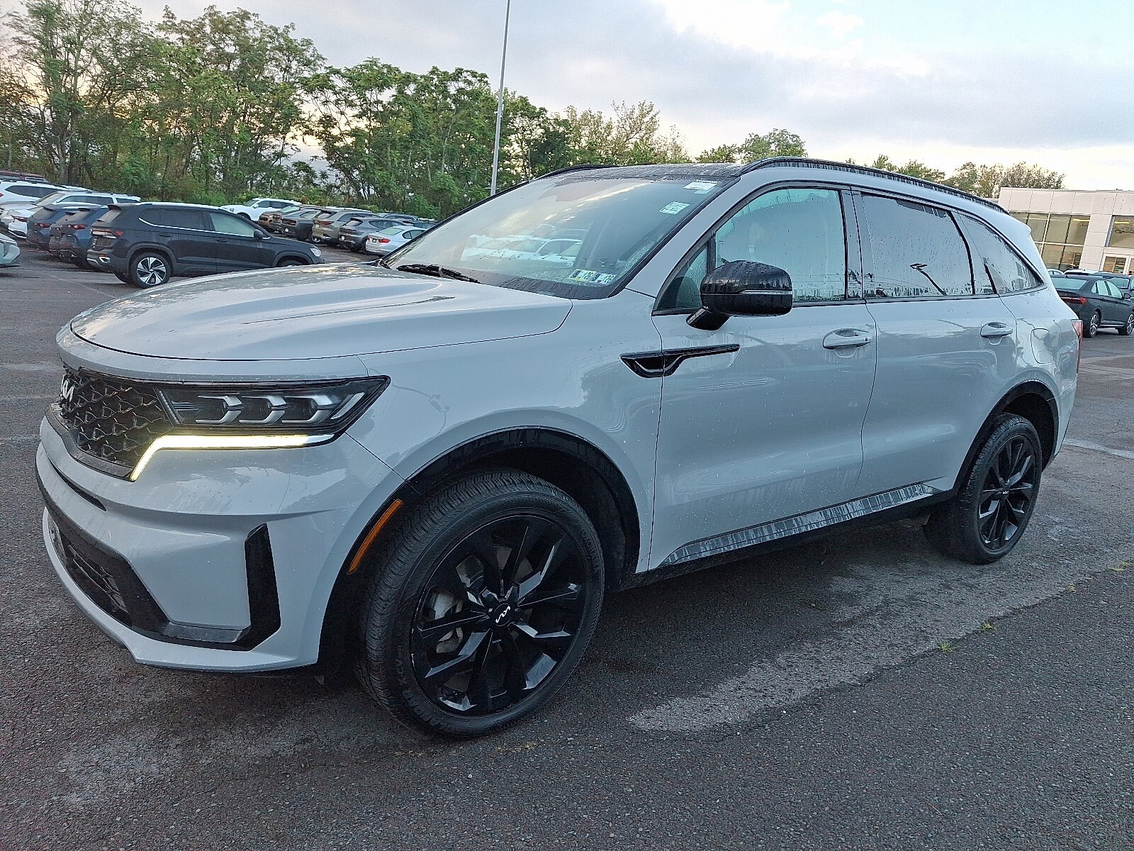 2022 Kia Sorento SX photo 2