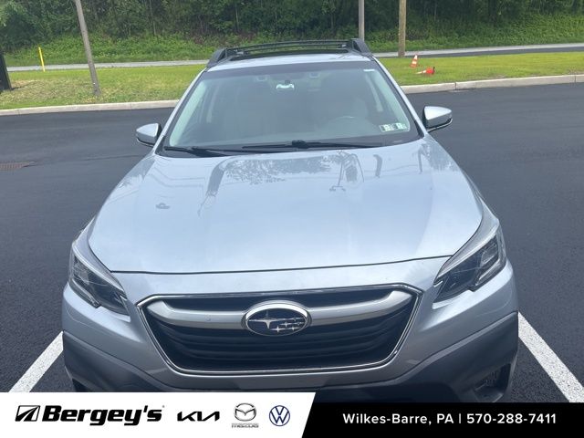 2020 Subaru Outback Premium's photo