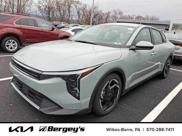 2025 Kia K4 EX photo 3