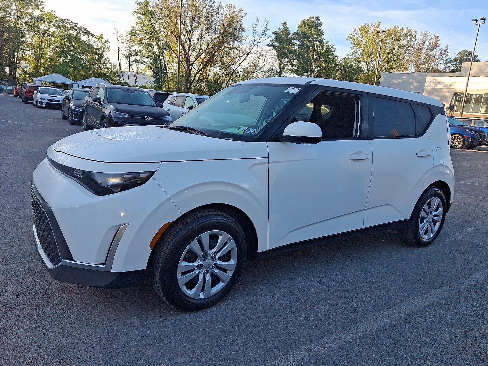 2023 Kia Soul LX photo 3