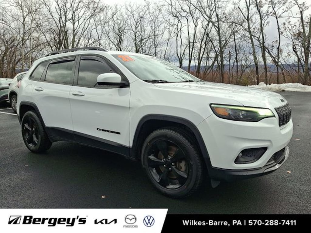 Used 2021 Jeep Cherokee Altitude SUV
