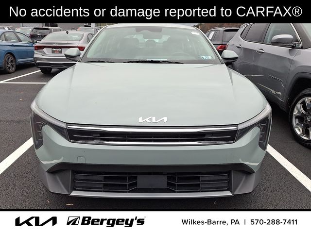 2025 Kia K4 EX photo 2