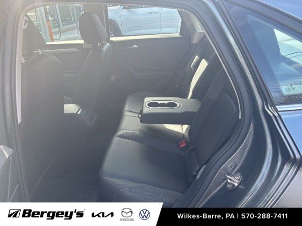 Used 2020 Volkswagen Jetta 1.4T SE Sedan