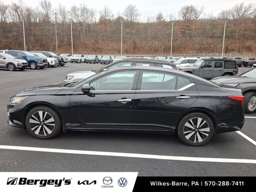 Used 2022 Nissan Altima 2.5 SL Sedan