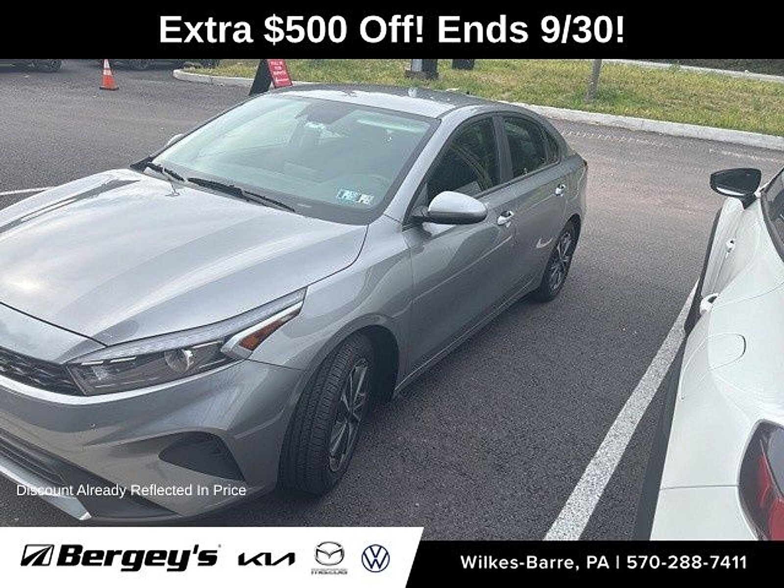 2023 Kia Forte LXS photo 2