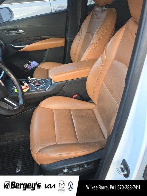 2020 Cadillac XT4 Premium Luxury photo 3