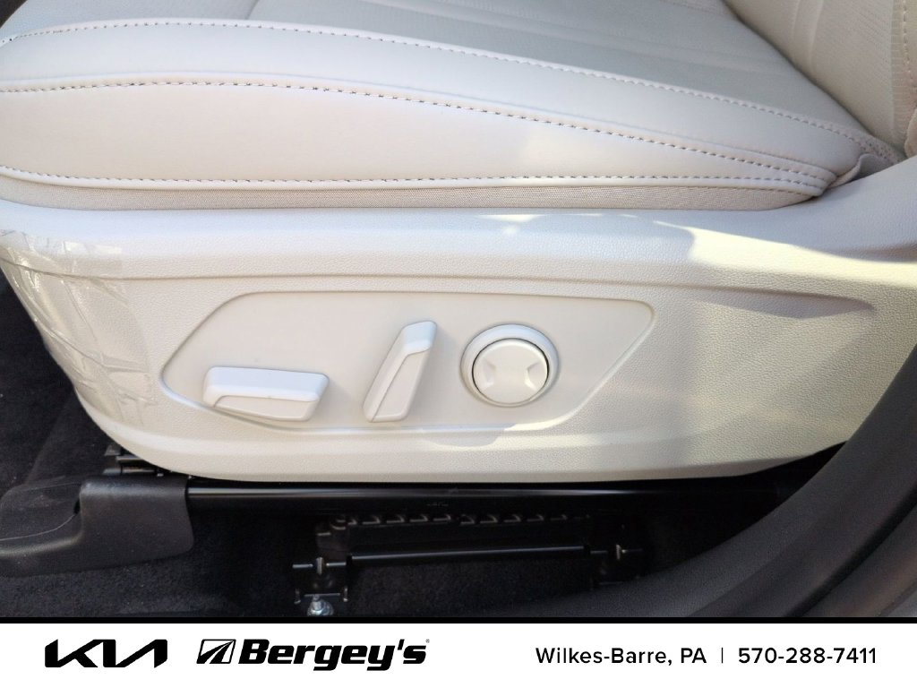 2026 Kia Sorento EX Hybrid - Photo 13