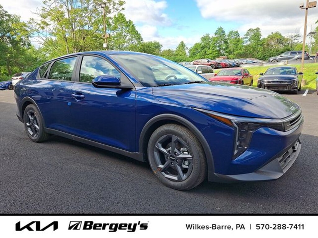 New 2026 Kia K4 LXS Sedan