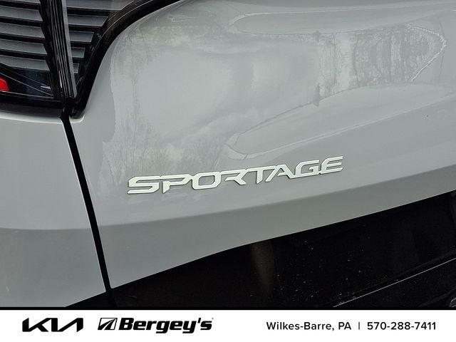 2026 Kia Sportage Hybrid photo 4