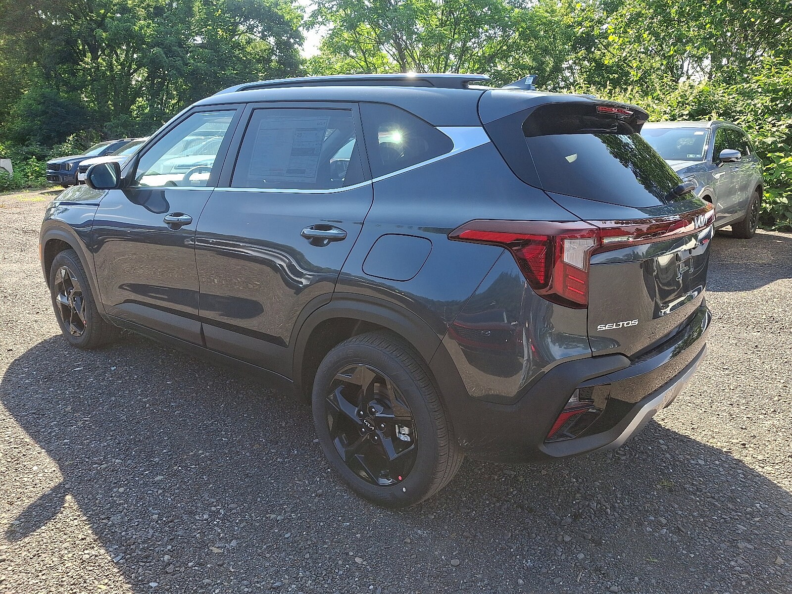 2026 Kia Seltos EX photo 2
