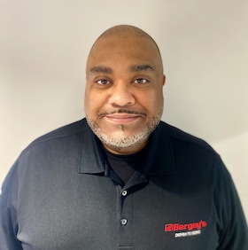 Staff member ANDREY HEMMINGS from af22341a7364