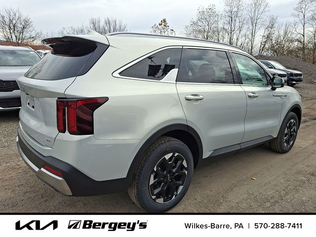 2026 Kia Sorento S photo 4
