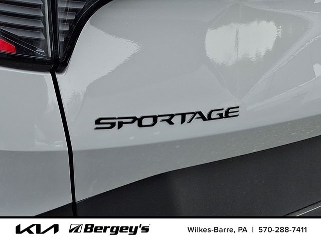 2026 Kia Sportage X-Line photo 4