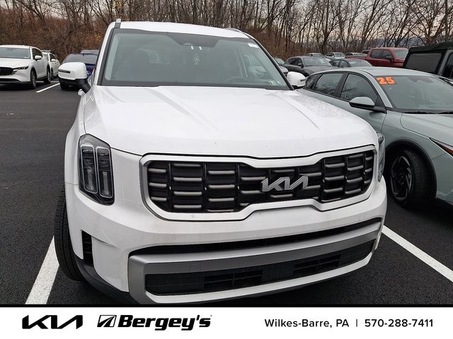 2023 Kia Telluride S photo 2